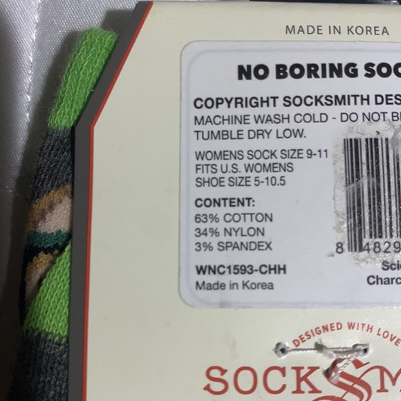 NWT Labrador Science Dog Socks - Fits shoe size 5-10.5 womens - Picture 3 of 4